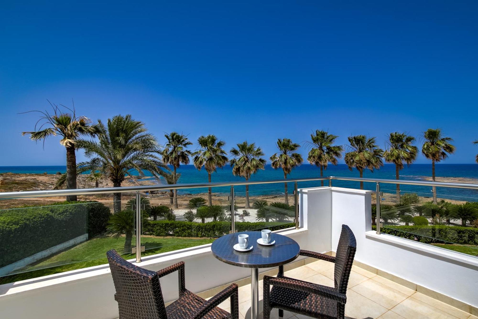 Platzia Beach Villas Paphos Exterior foto