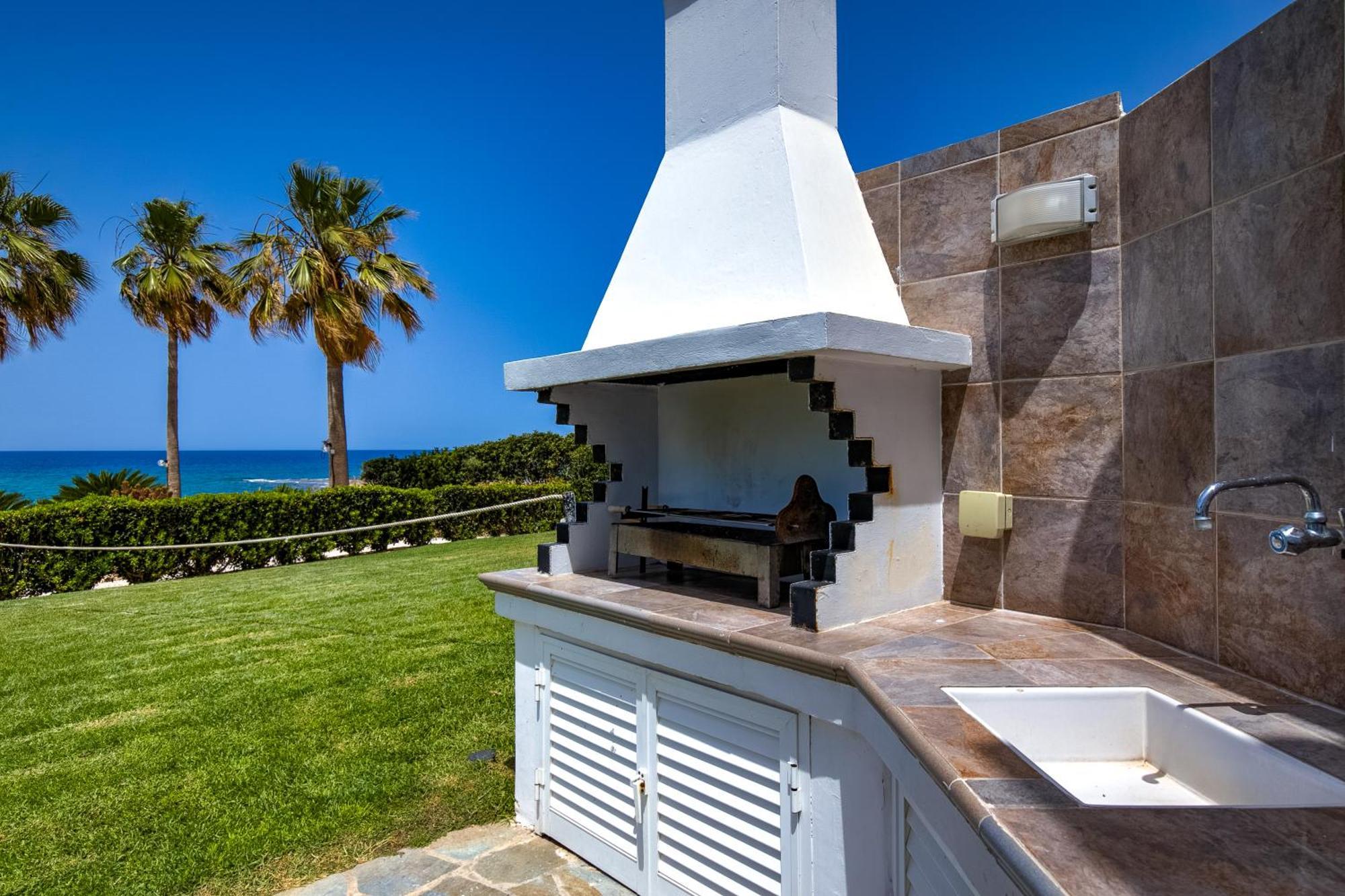 Platzia Beach Villas Paphos Exterior foto