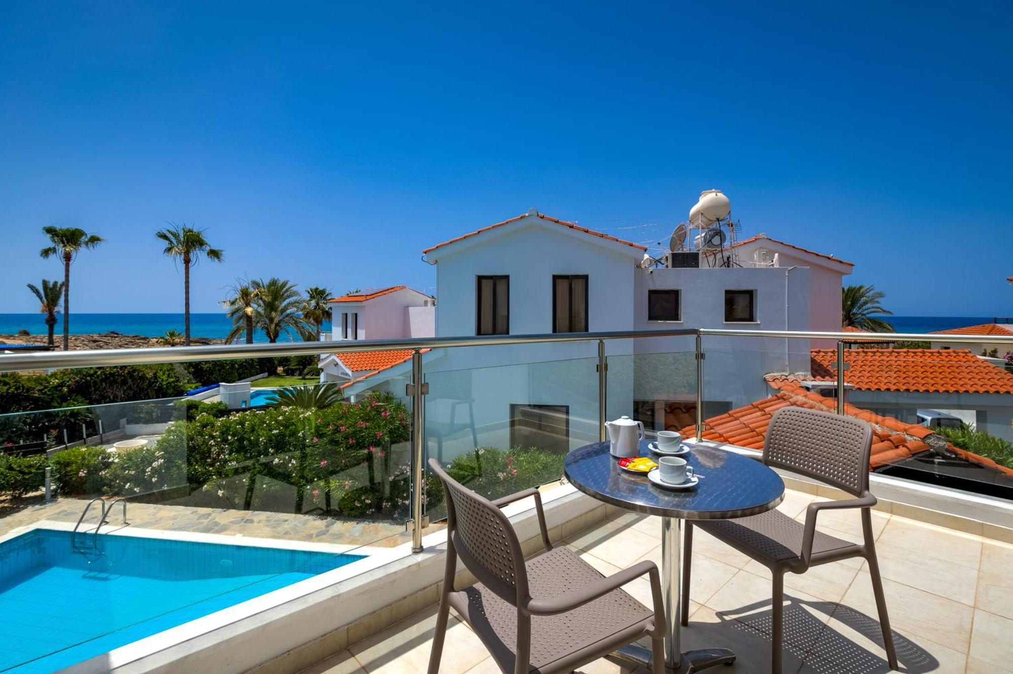 Platzia Beach Villas Paphos Exterior foto