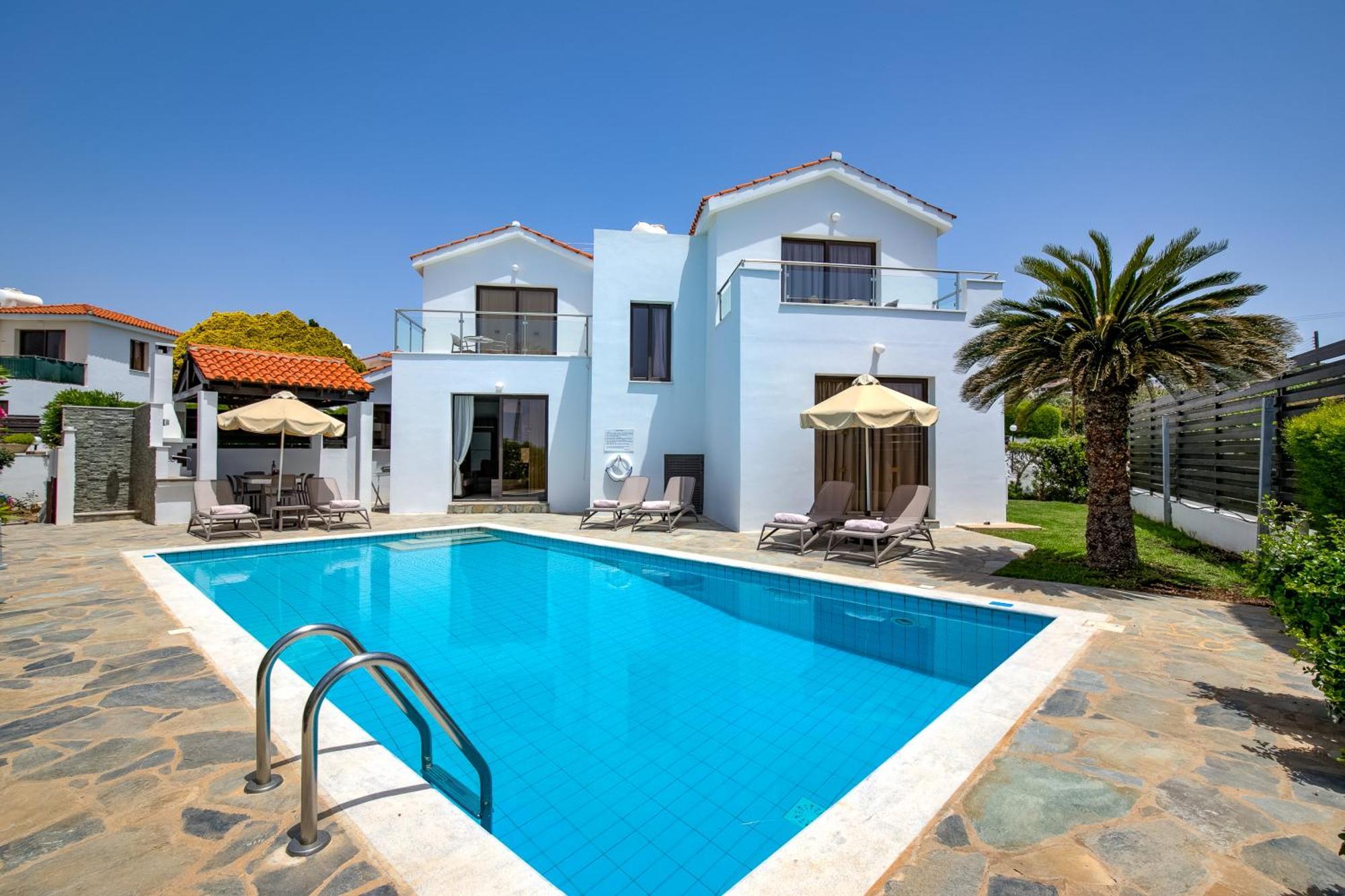 Platzia Beach Villas Paphos Exterior foto