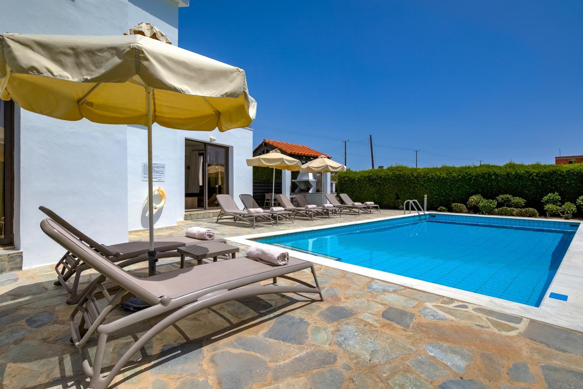 Platzia Beach Villas Paphos Exterior foto