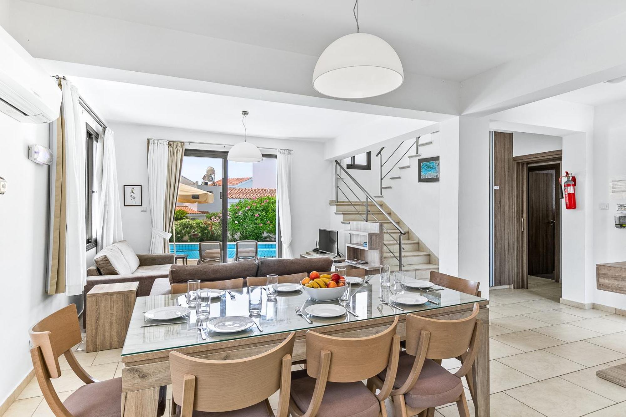 Platzia Beach Villas Paphos Exterior foto